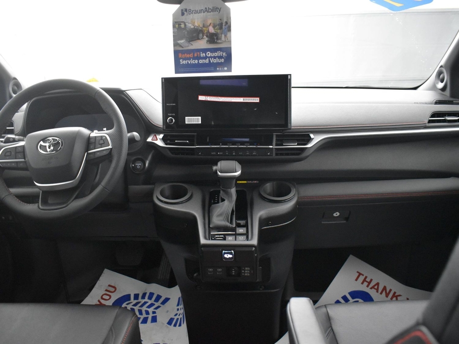 New 2025 Toyota Sienna Hybrid XSE Sport - BraunAbility Side Entry Entry In Floor Automatic Ramp