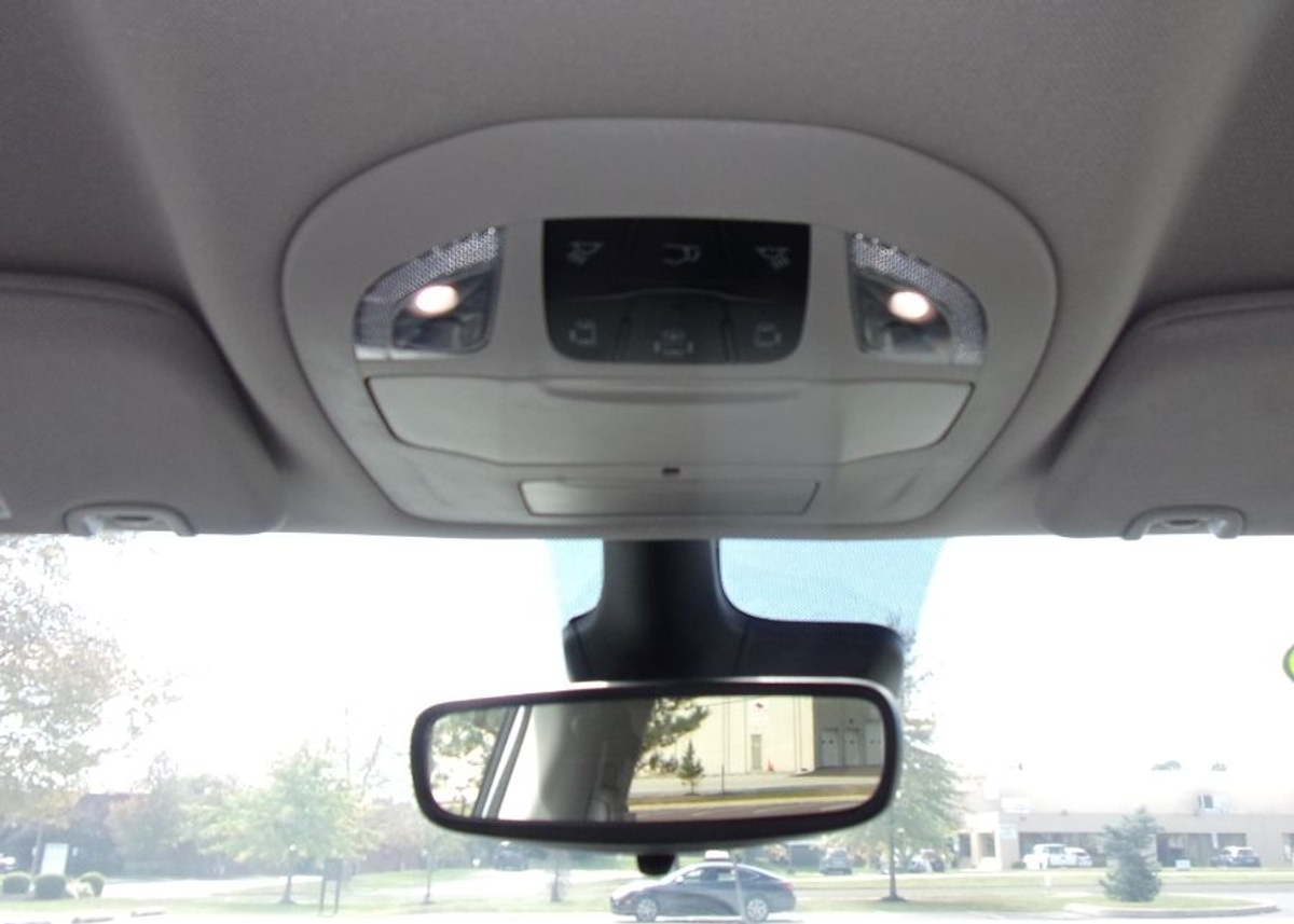 2023 CHRYSLER VOYAGER - Image 13