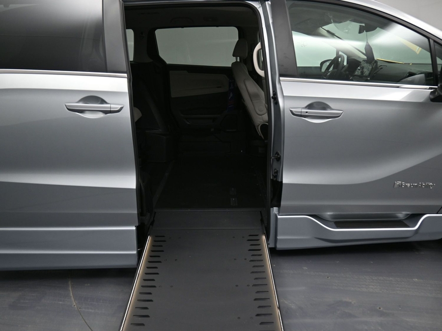 New 2026 Honda Odyssey EX-L - BraunAbility Side Entry Entry In Floor Automatic Ramp
