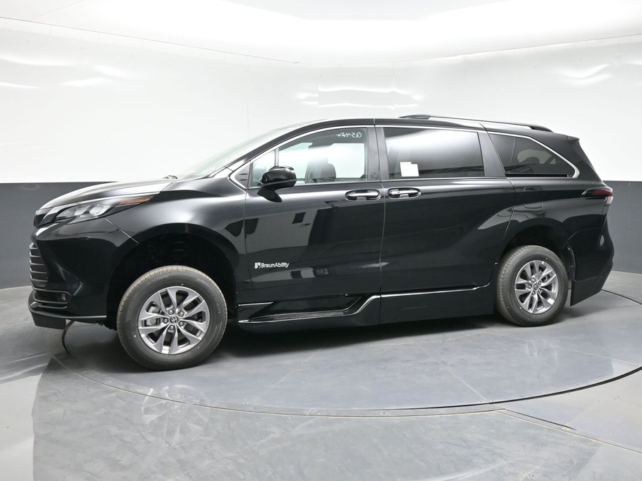2026 Toyota Sienna's photo