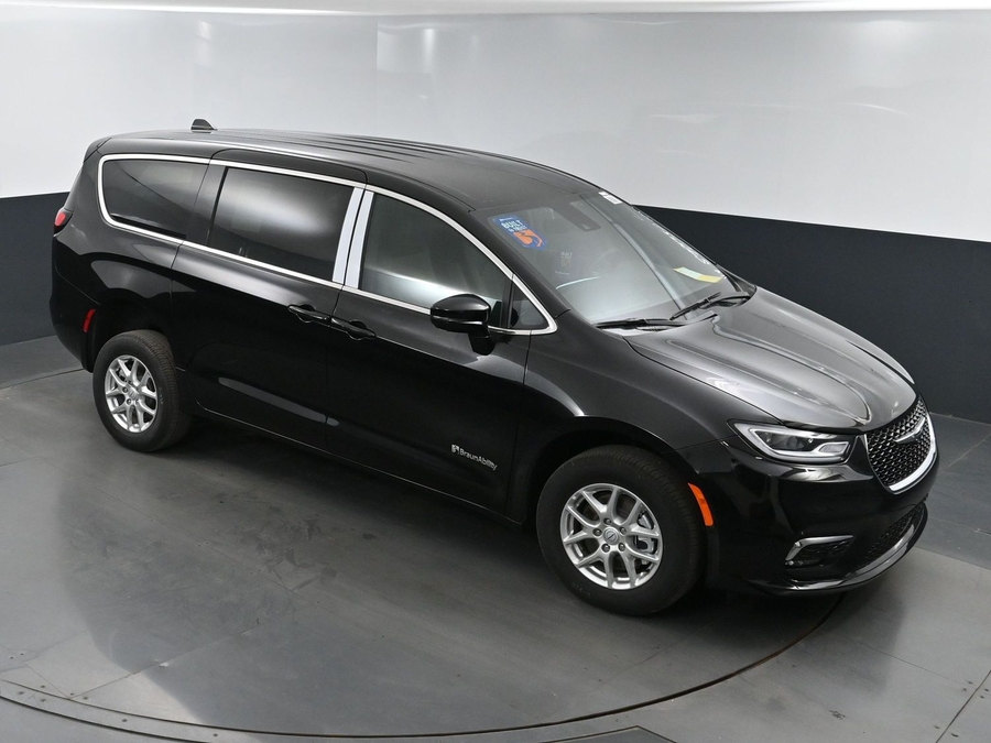 New 2025 Chrysler Pacifica Select Safety - BraunAbility Rear Entry Entry Fold Out Manual Ramp