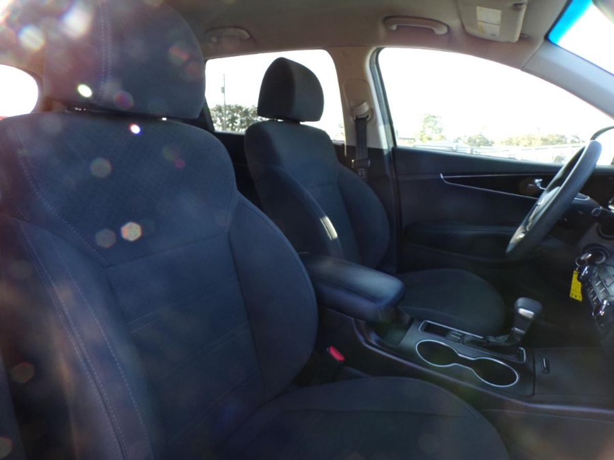 2020 KIA SORENTO - Image 15