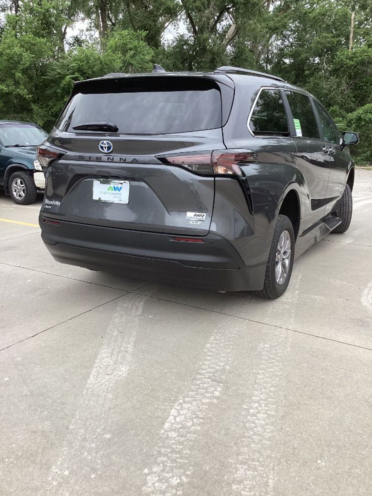 2025 TOYOTA SIENNA - Image 12