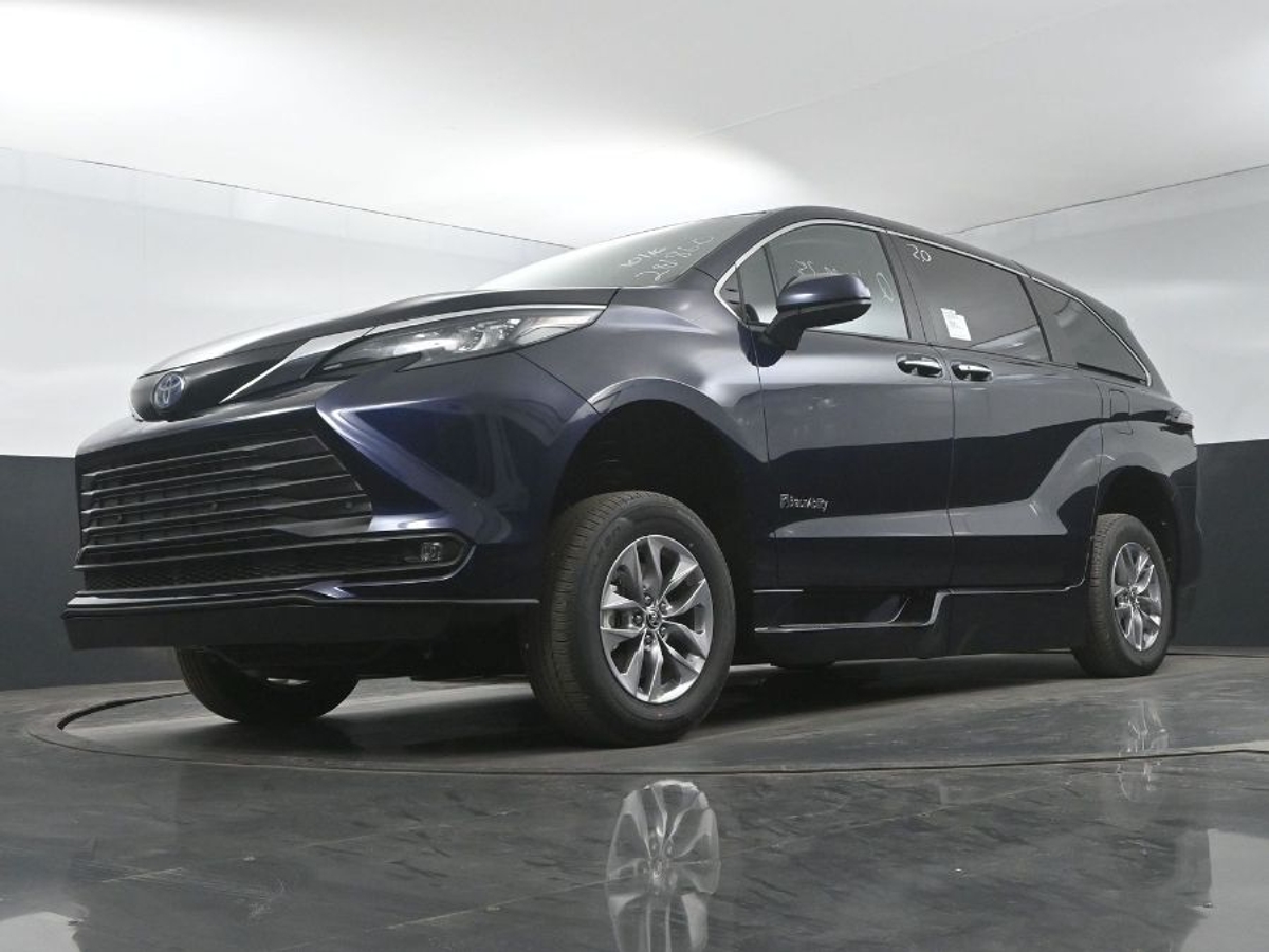 2025 TOYOTA SIENNA - Image 20