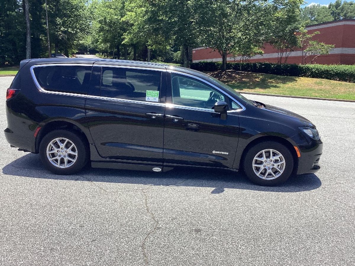 2024 CHRYSLER VOYAGER - Image 7