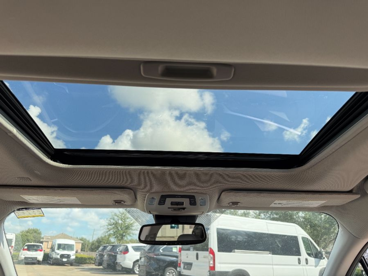 2024 TOYOTA SIENNA - Image 19