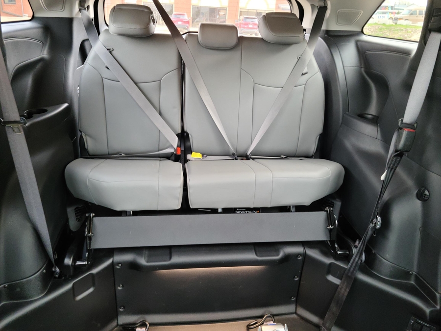 Used 2025 Toyota Sienna Hybrid XLE - BraunAbility Side Entry Entry In Floor Automatic Ramp