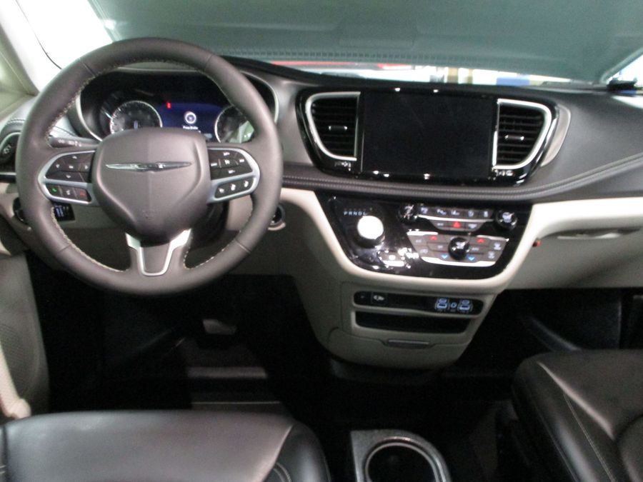Used 2023 Chrysler Pacifica Touring L - BraunAbility Side Entry Entry Fold Out Automatic Ramp