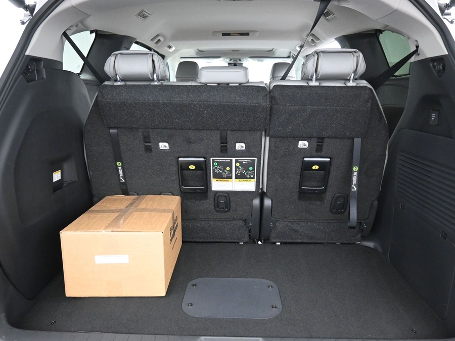 New 2026 Toyota Sienna Hybrid XLE Base - BraunAbility Side Entry Entry In Floor Automatic Ramp
