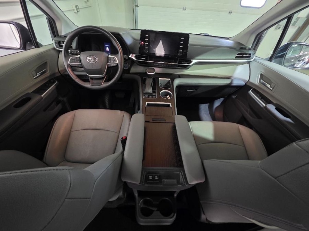 2024 TOYOTA SIENNA - Image 18