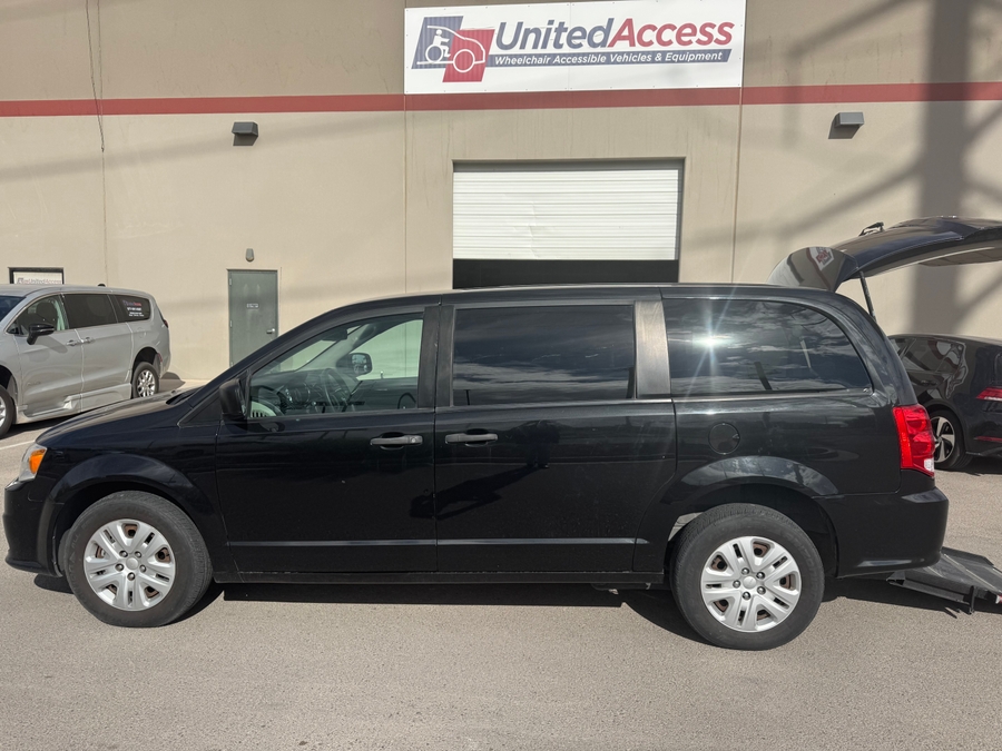 Used 2019 Dodge Grand Caravan SE - OTH Rear Entry Entry Fold Out Manual Ramp