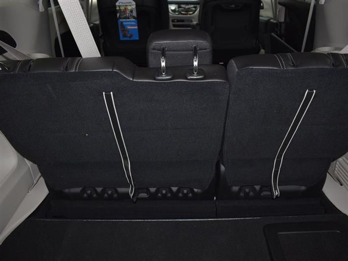 2023 CHRYSLER PACIFICA - Image 10