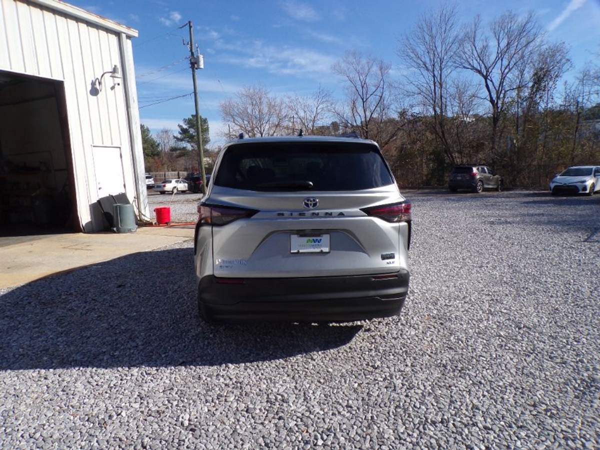 2025 TOYOTA SIENNA - Image 7
