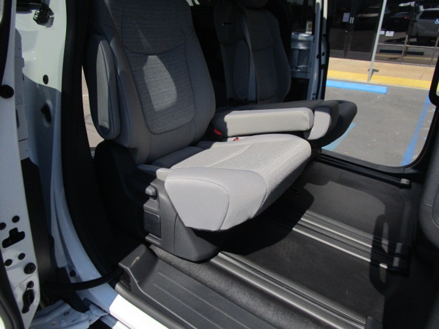 New 2025 Toyota Sienna Hybrid LE - BraunAbility Commercial Rear Entry Entry Fold Out Manual Ramp