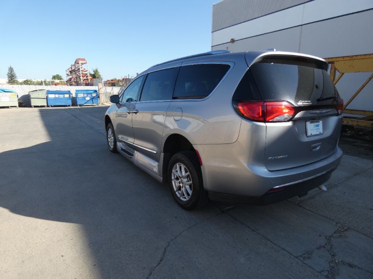 2020 CHRYSLER PACIFICA - Image 3