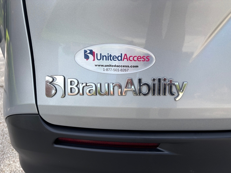 Used 2024 Toyota Sienna Hybrid LE - BraunAbility Side Entry Entry Fold Out Automatic Ramp