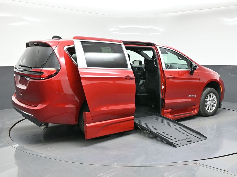 Red Chrysler Pacifica image number 6