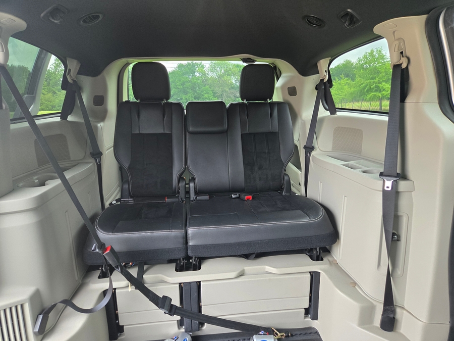 Used 2017 Dodge Grand Caravan SXT - BraunAbility Side Entry Entry In Floor Automatic Ramp