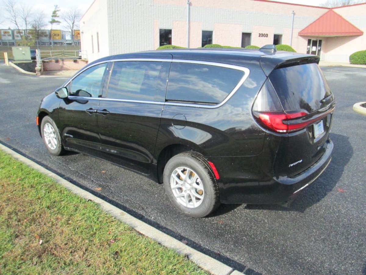 2026 CHRYSLER PACIFICA - Image 5