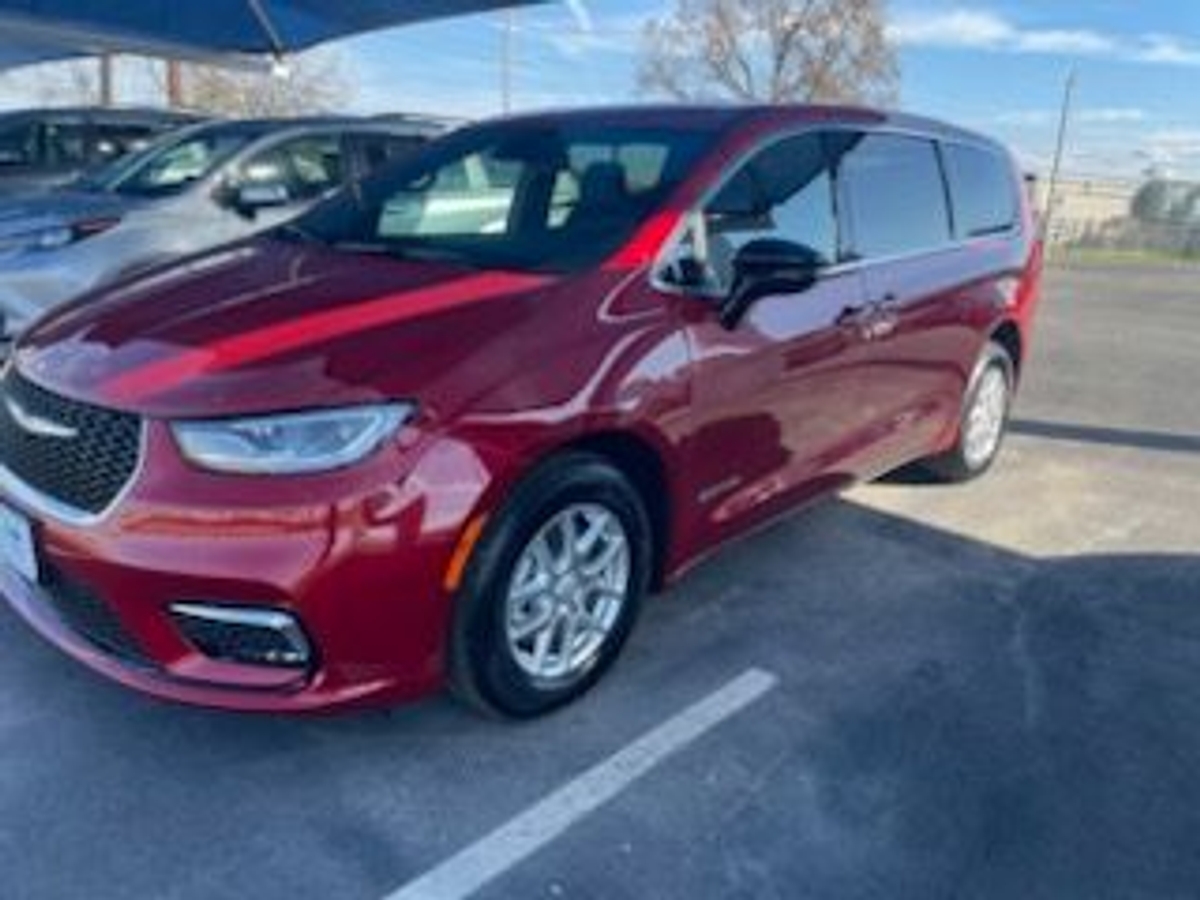 Red Chrysler Pacifica image number 2