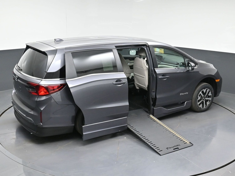 New 2026 Honda Odyssey EX-L - BraunAbility Side Entry In Floor Automatic Ramp
