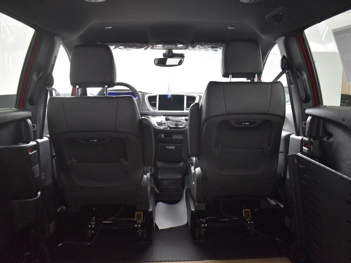 2025 CHRYSLER PACIFICA - Image 15