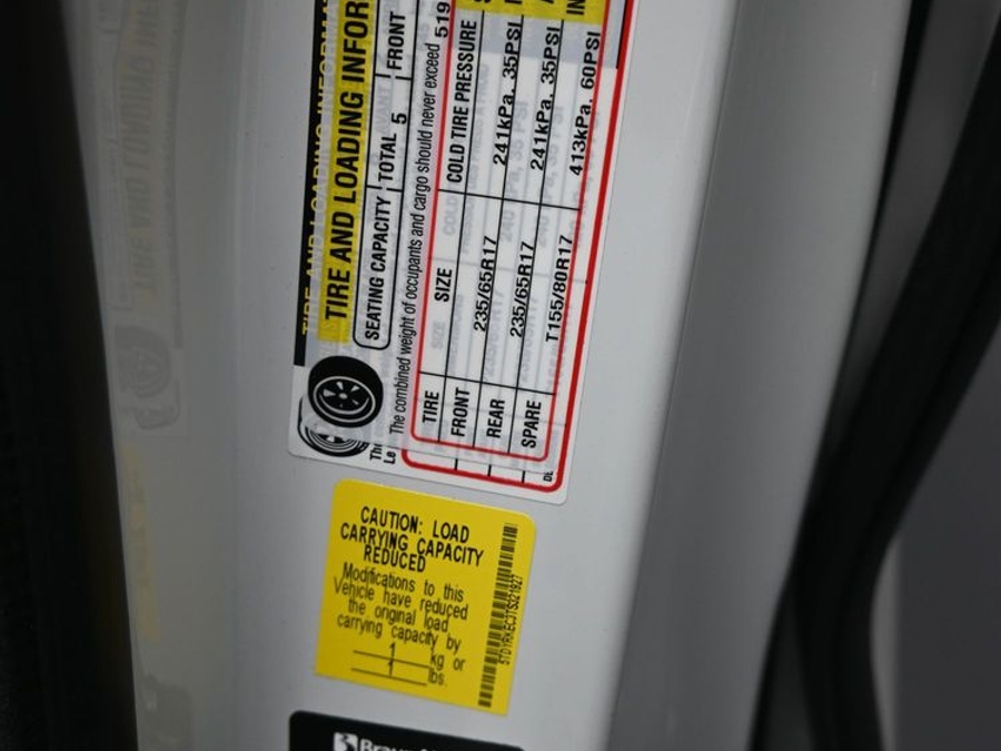 New 2026 Toyota Sienna Hybrid XLE Base - BraunAbility Side Entry Fold Out Automatic Ramp