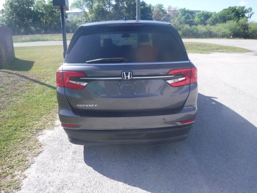 Grey Honda Odyssey image number 6