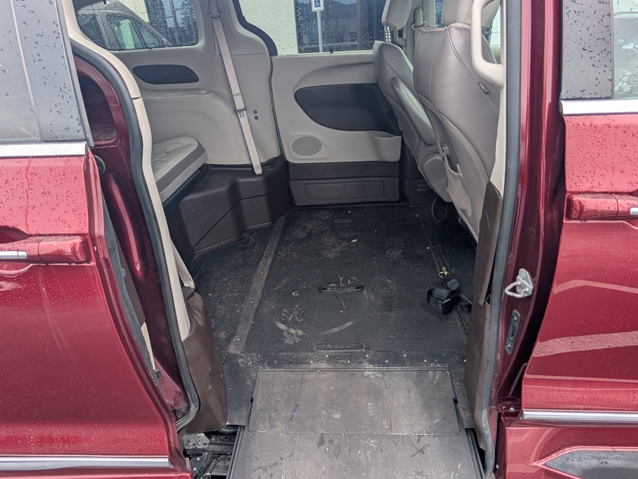 Used 2017 Chrysler Pacifica Touring-L - VMI Side Entry Entry In Floor Automatic Ramp