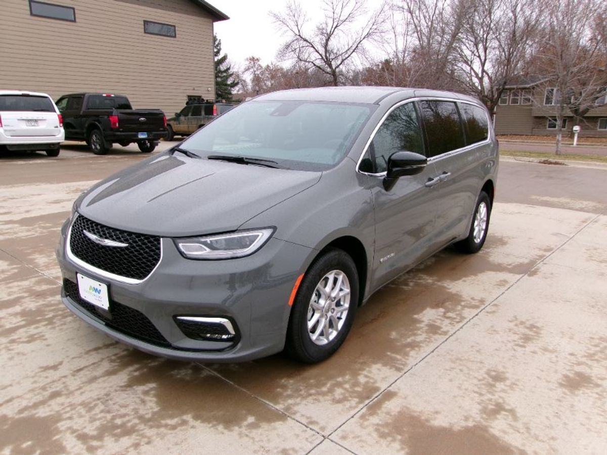 2024 CHRYSLER PACIFICA - Image 16