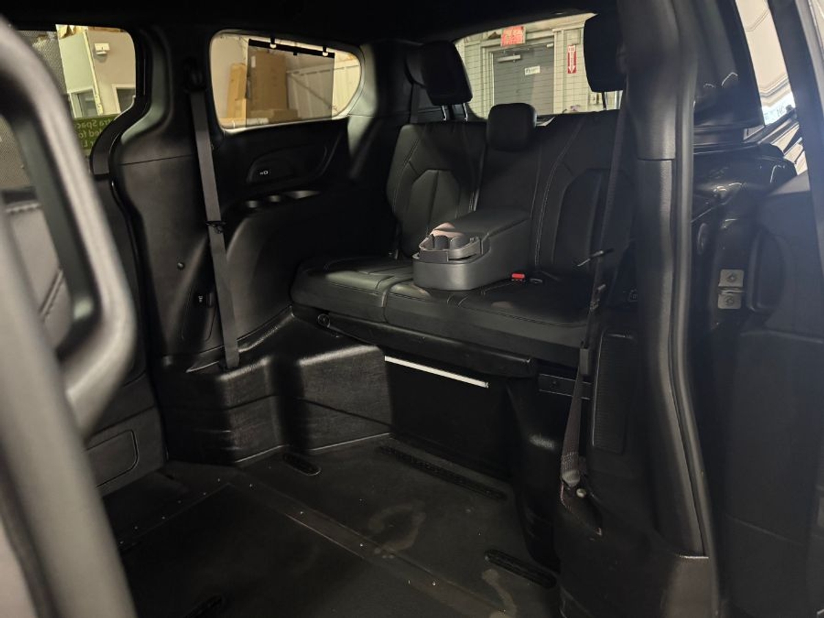 2021 CHRYSLER PACIFICA - Image 13