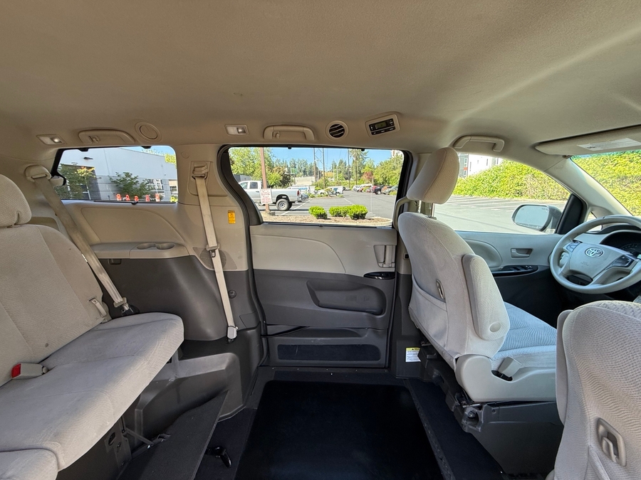 Used 2013 Toyota Sienna LE - VMI Side Entry Entry In Floor Manual Ramp