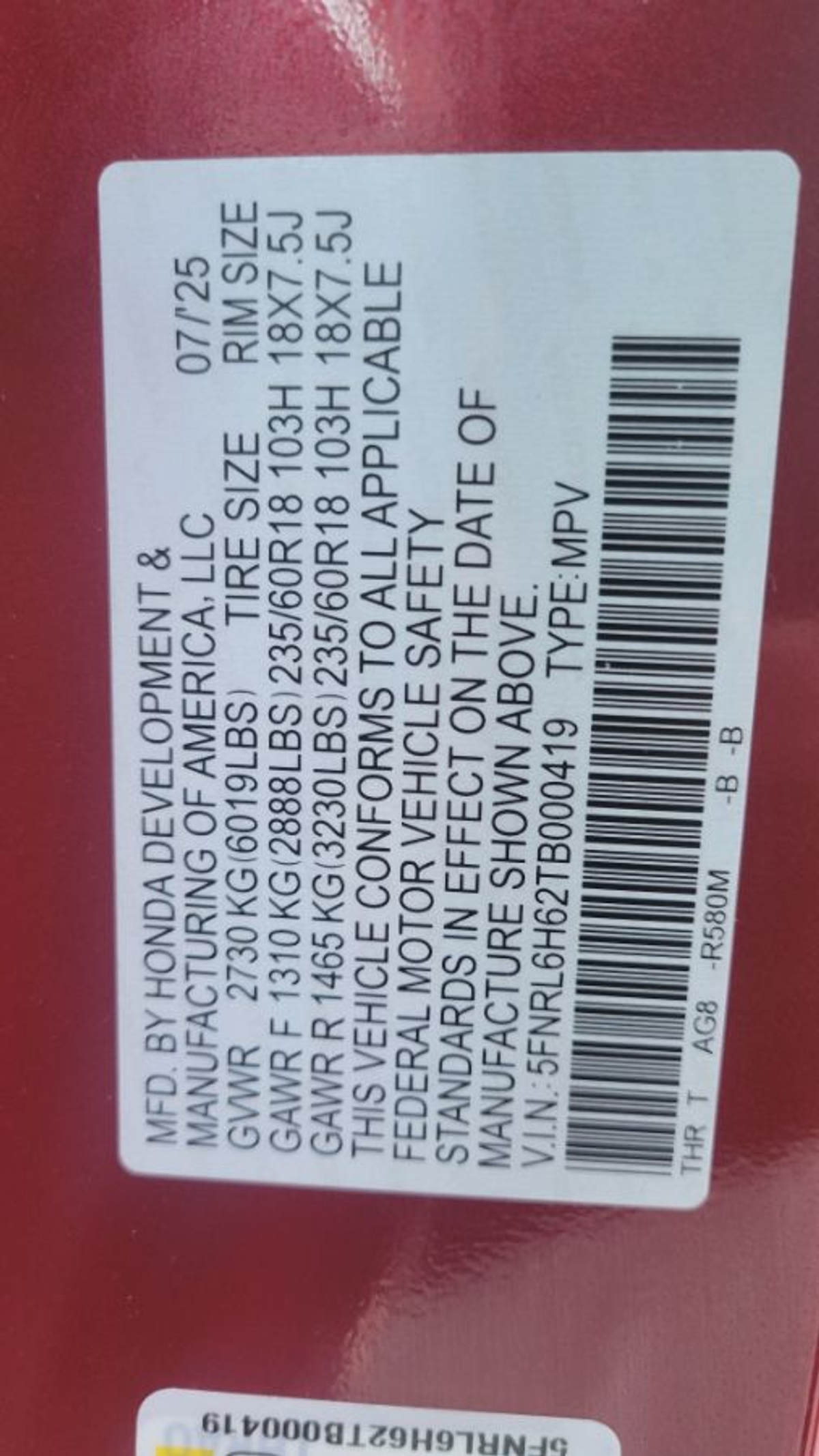 Red Honda Odyssey image number 17