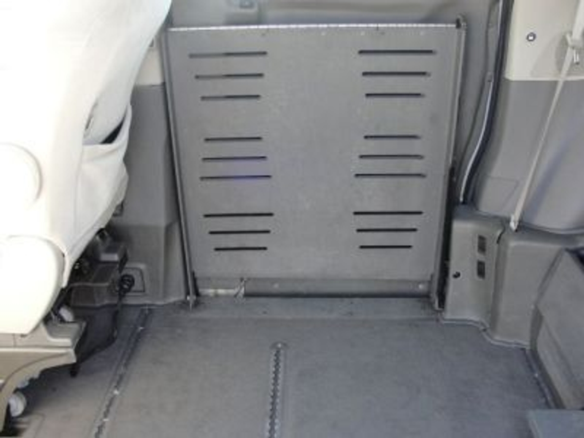 2011 TOYOTA SIENNA - Image 9