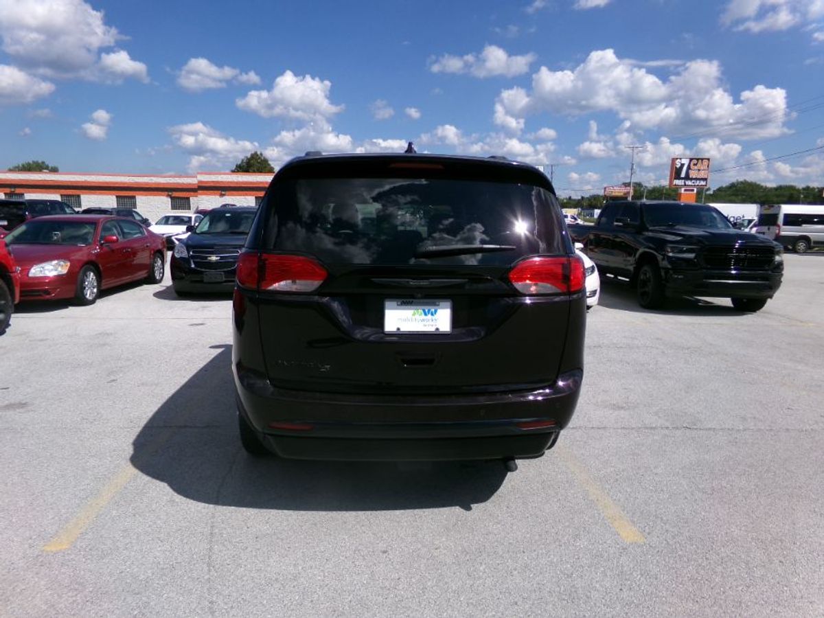 2019 CHRYSLER PACIFICA - Image 14