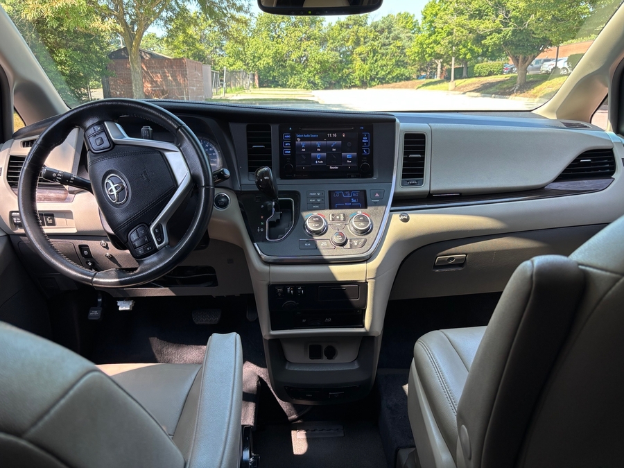 Used 2017 Toyota Sienna XLE - VMI Side Entry In Floor Automatic Ramp