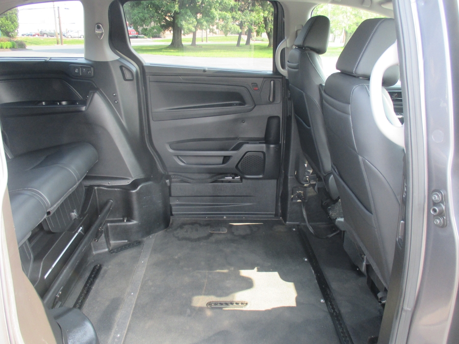 2022 Honda Odyssey Touring - Photo 10