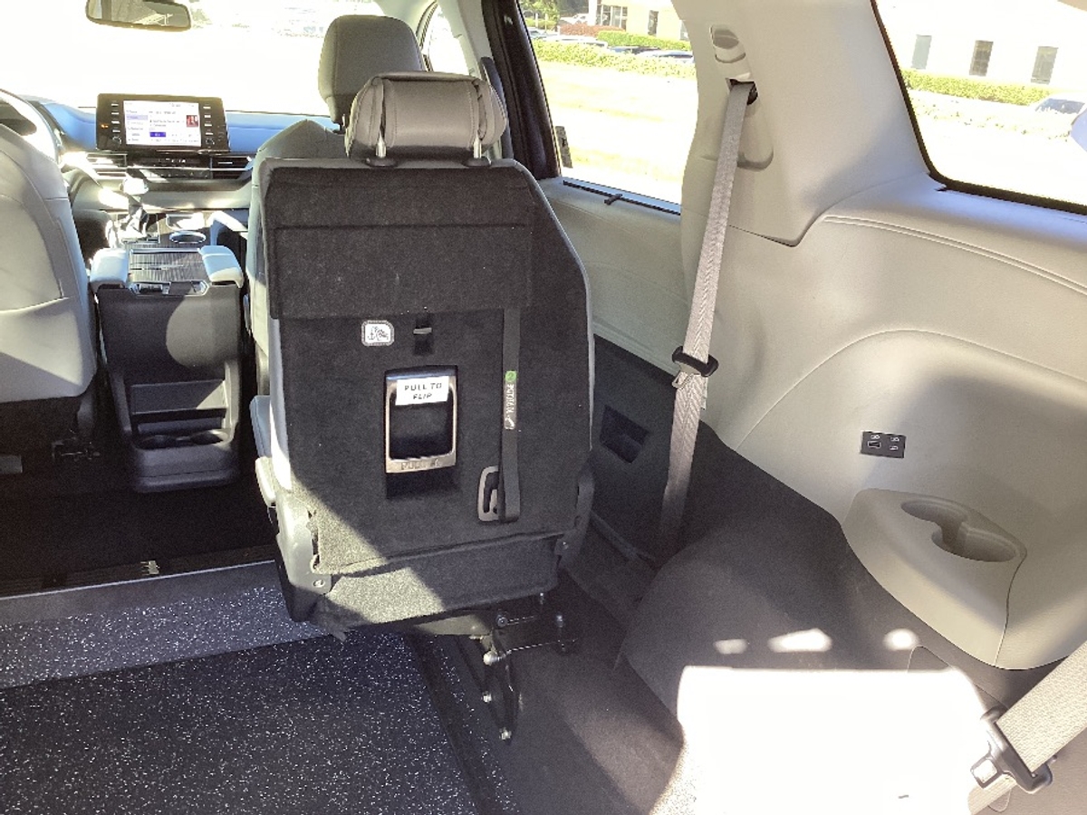 2024 TOYOTA SIENNA - Image 10