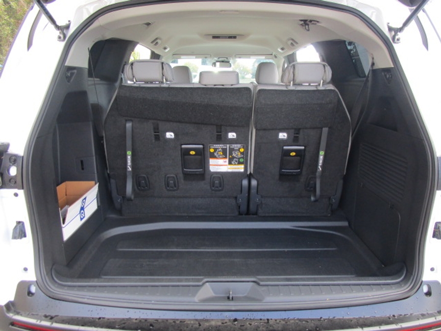 New 2025 Toyota Sienna Hybrid LE AWD w MID ROW - Vantage Mobility Commercial Side Entry Entry In Floor Manual Ramp