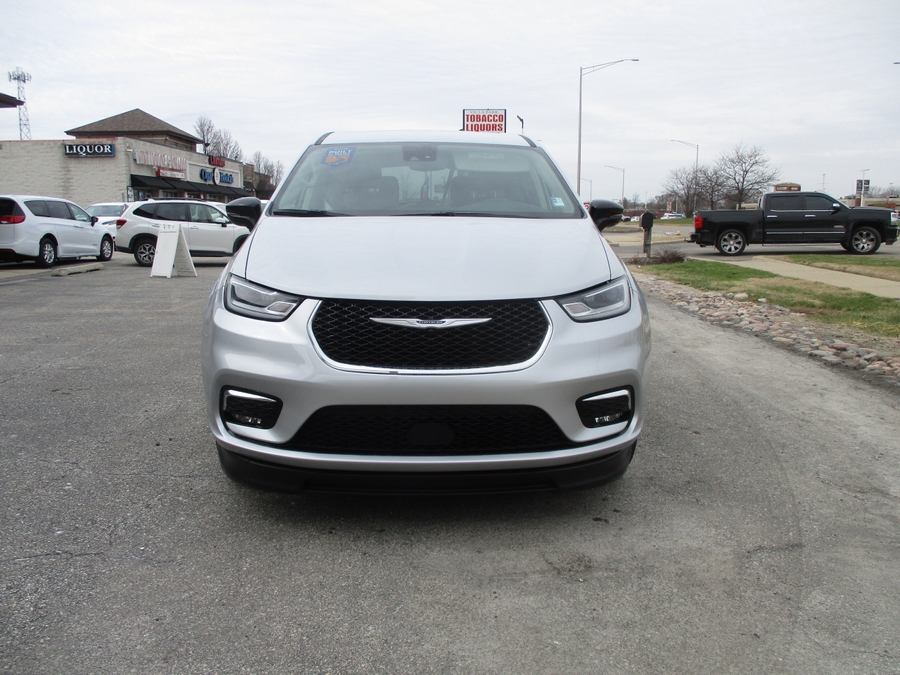 Silver Chrysler Pacifica with Side Entry Automatic Fold Out ramp