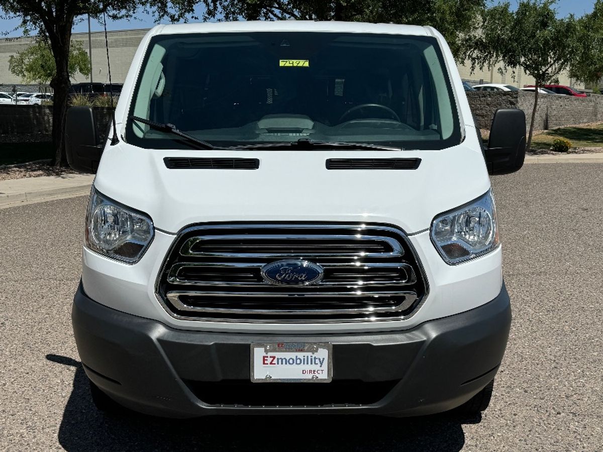 White Ford T350 image number 15