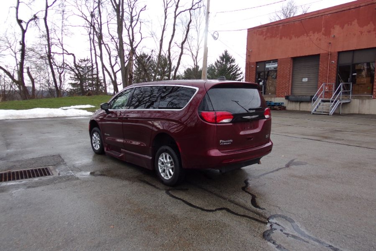 2023 CHRYSLER VOYAGER - Image 8