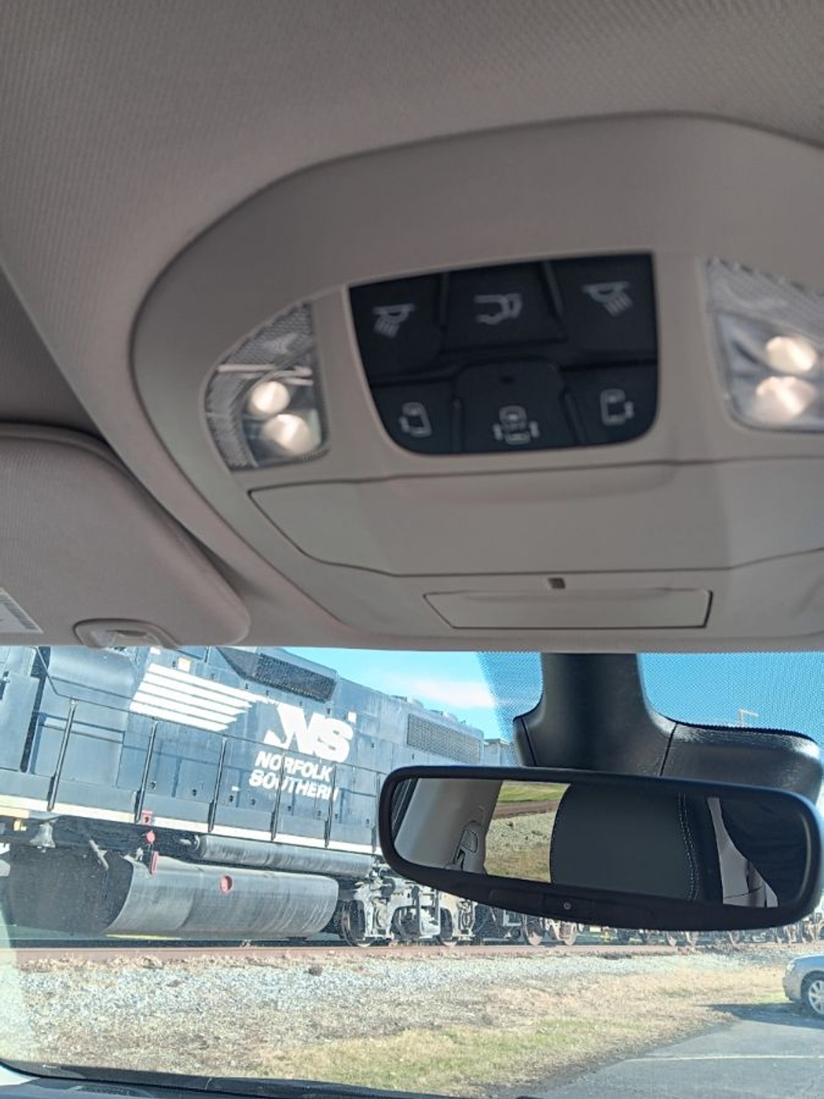 2021 CHRYSLER VOYAGER - Image 9