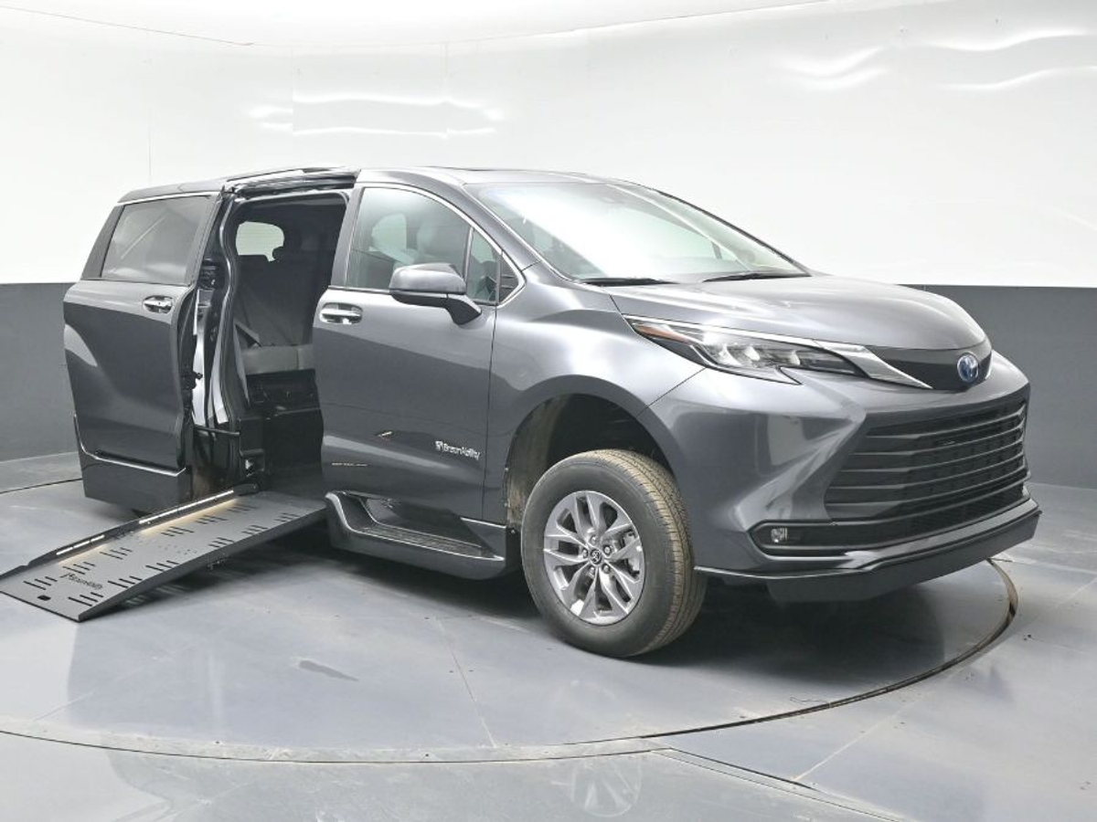 Grey Toyota Sienna with Side Entry Automatic Fold Out ramp