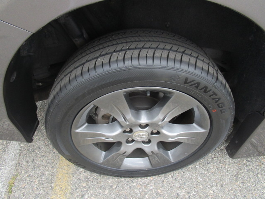 Used 2016 Toyota Sienna SE - BraunAbility Side Entry Entry Fold Out Automatic Ramp