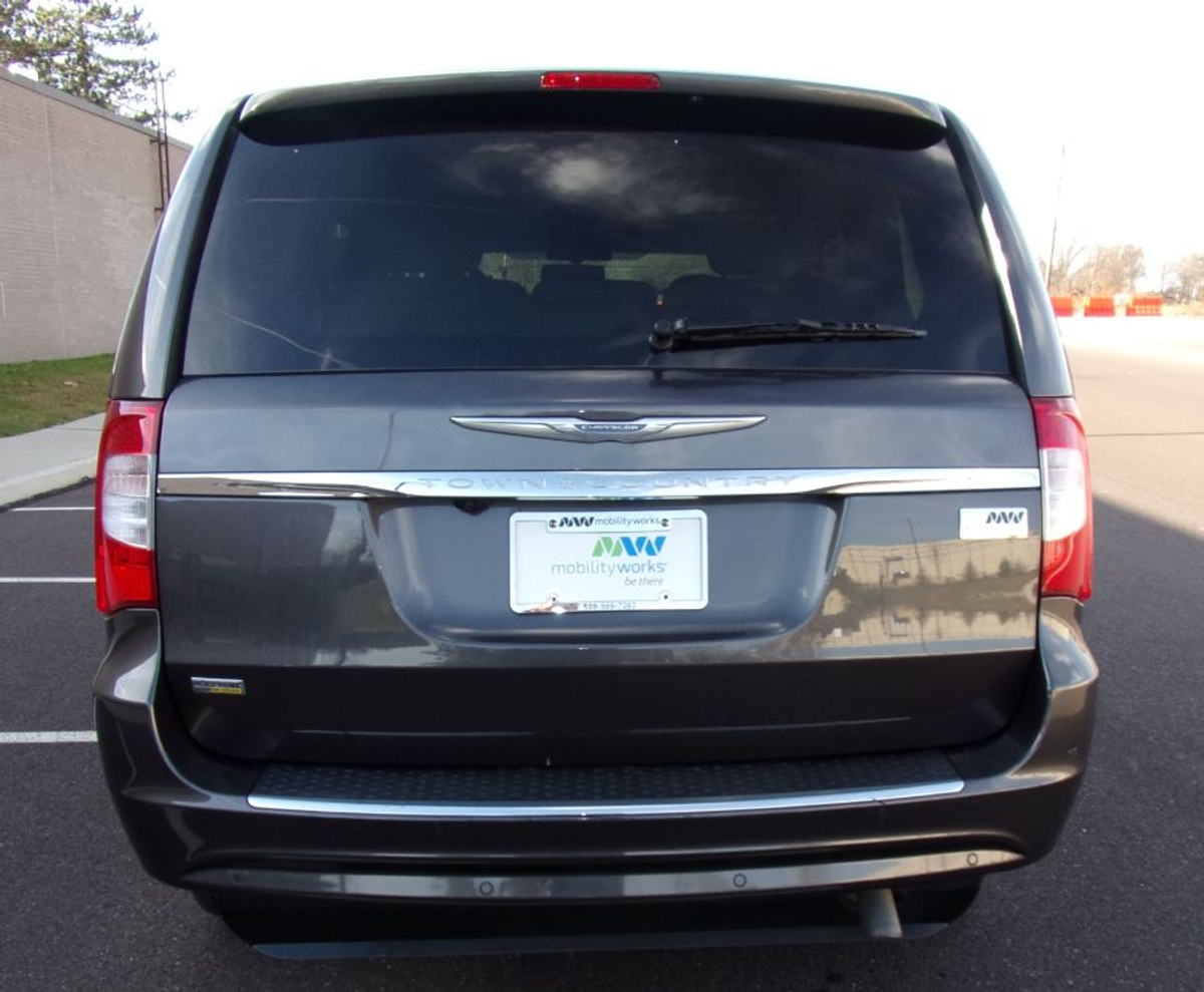 2015 CHRYSLER TOWN AND COUNTRY - Image 7