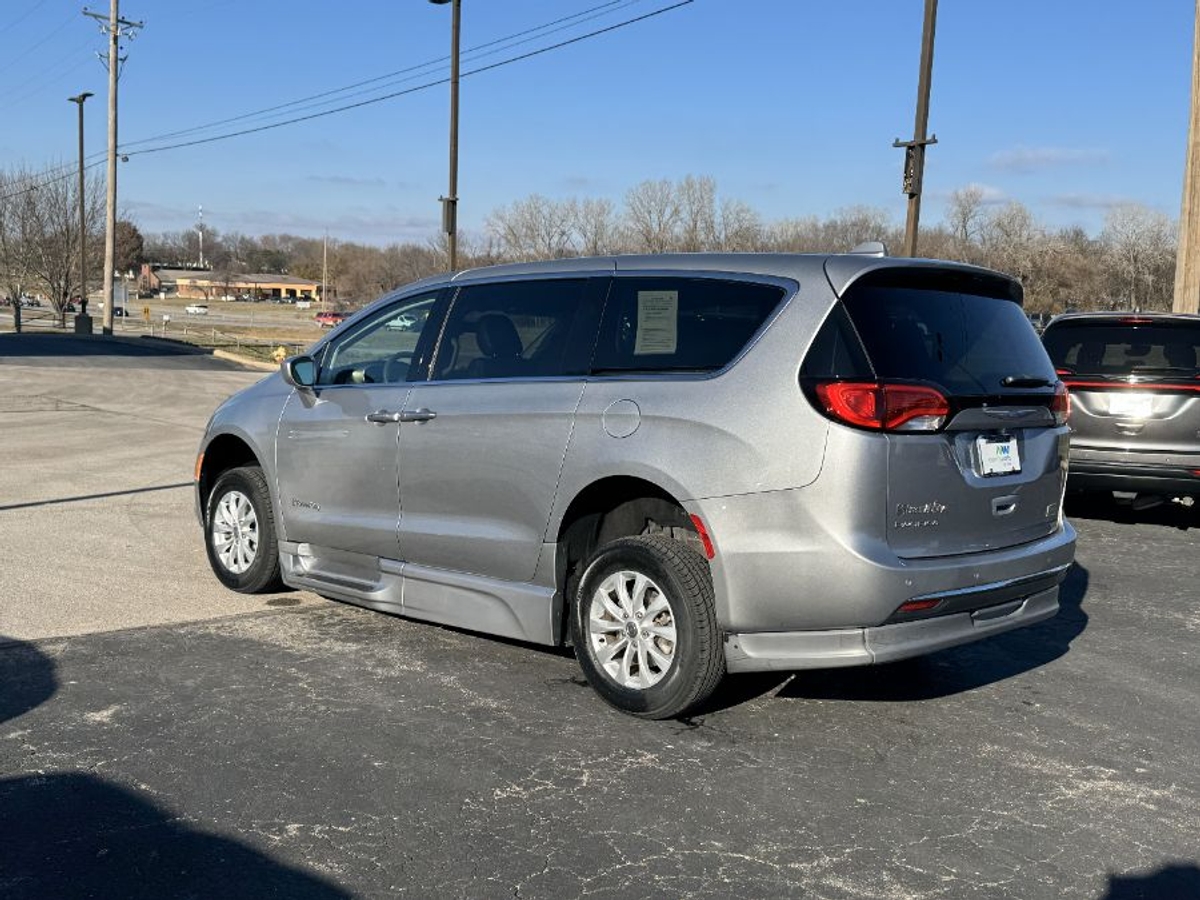 2018 CHRYSLER PACIFICA - Image 9