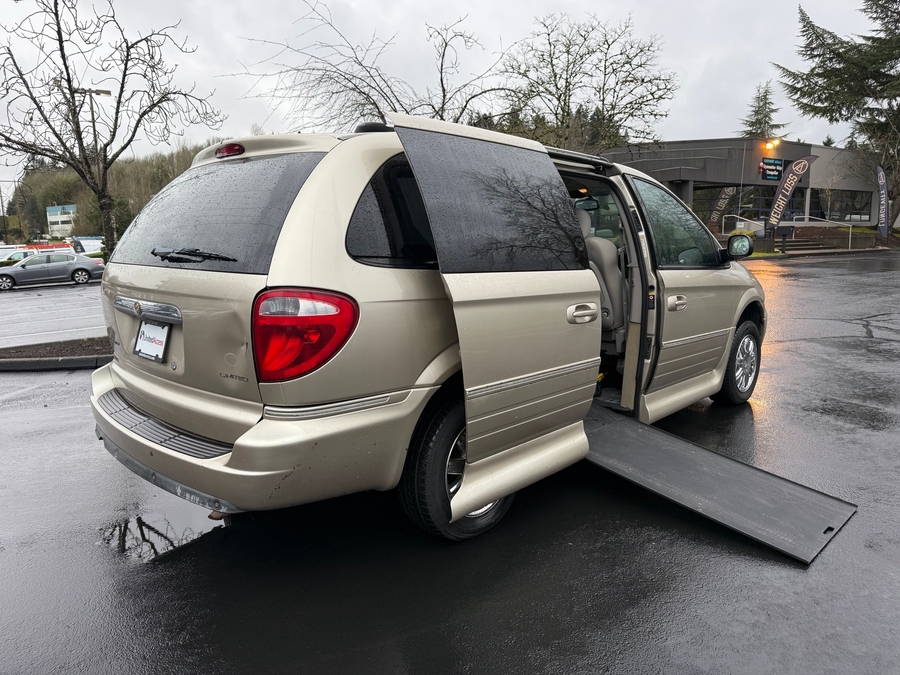 Used 2005 Chrysler Town and Country Limited - VMI Side Entry Entry In Floor Automatic Ramp