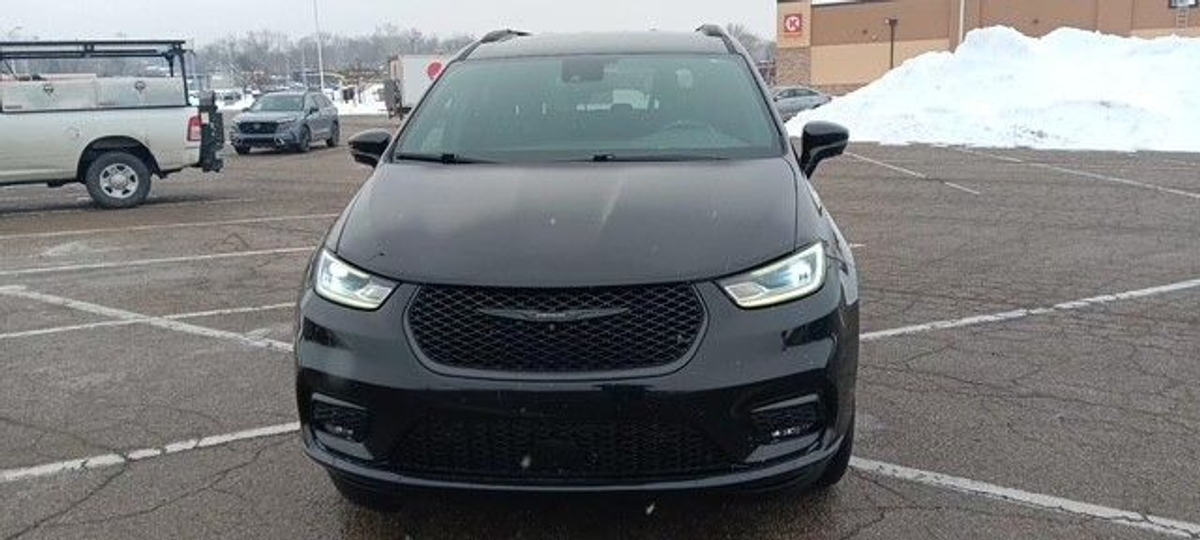 2021 CHRYSLER PACIFICA - Image 2