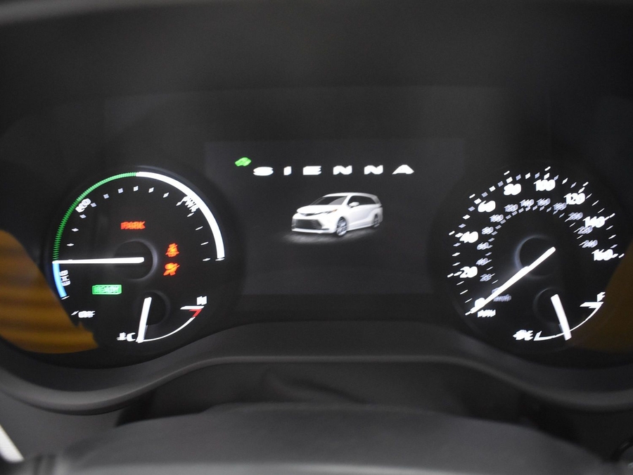 New 2026 Toyota Sienna Hybrid XLE Add - BraunAbility Side Entry Entry In Floor Automatic Ramp